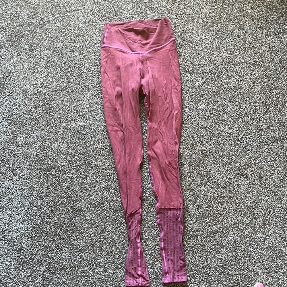 Urban outfitters leggings size xs/s, ribbed material.